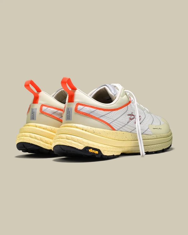THE MERCER BRAND P22 VEGAN TRAIL RUNNING TRAINER SAND