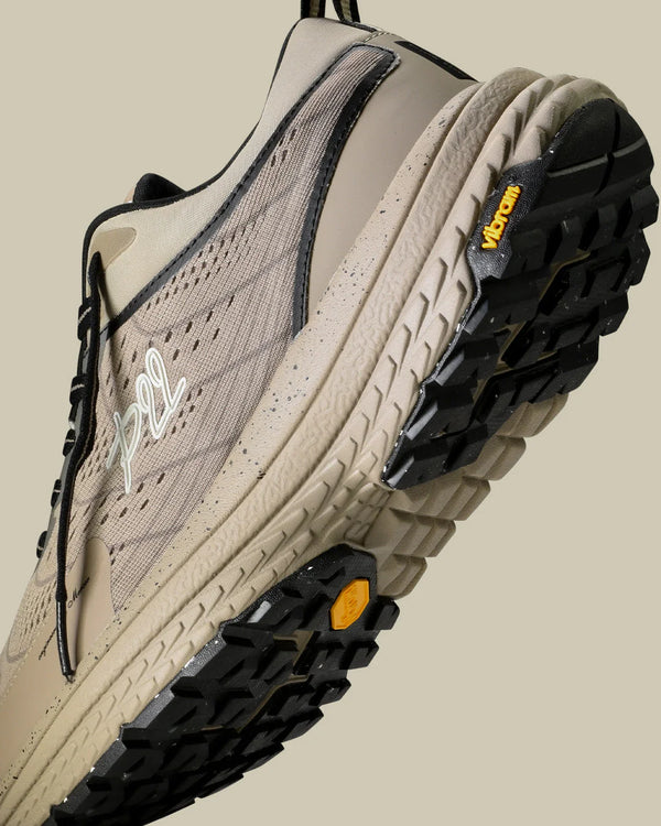THE MERCER BRAND P22 VEGAN TRAIL RUNNING TRAINER BROWN