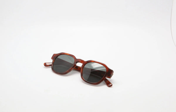 WAITING FOR THE SUN - GEO E81 SUNGLASSES