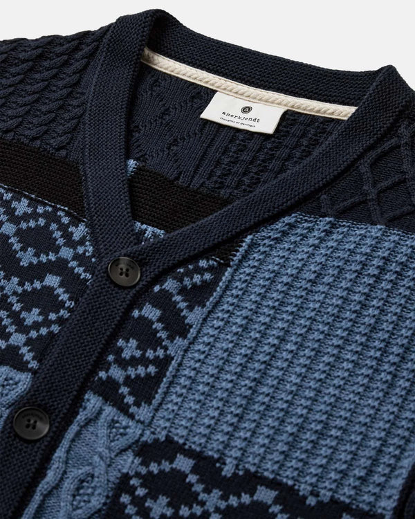 ANERKJENDT - AKSVEND PATCHWORK KNIT - SKY CAPTAIN