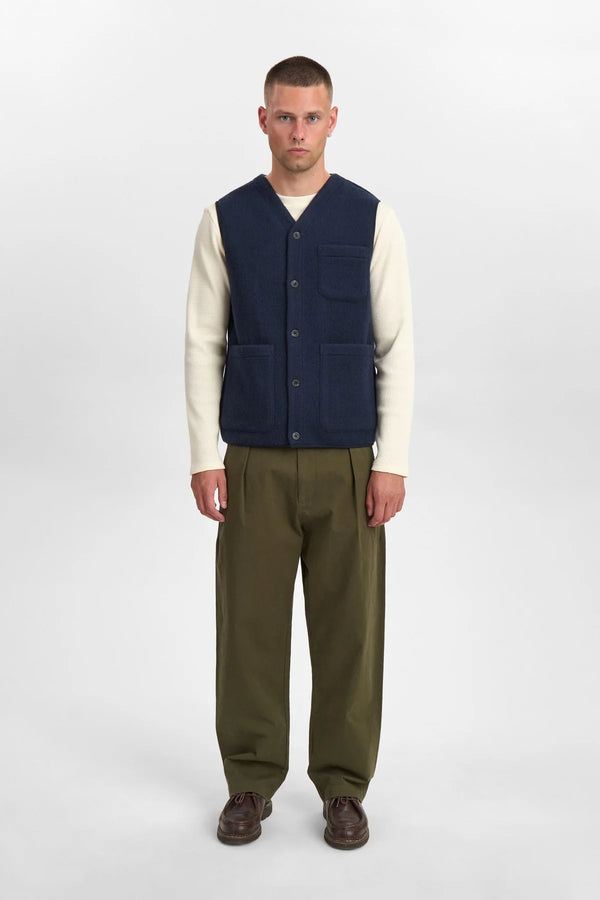 ANERKJENDT - AKRAMSUS BOILED WOOL VEST - SKY CAPTAIN
