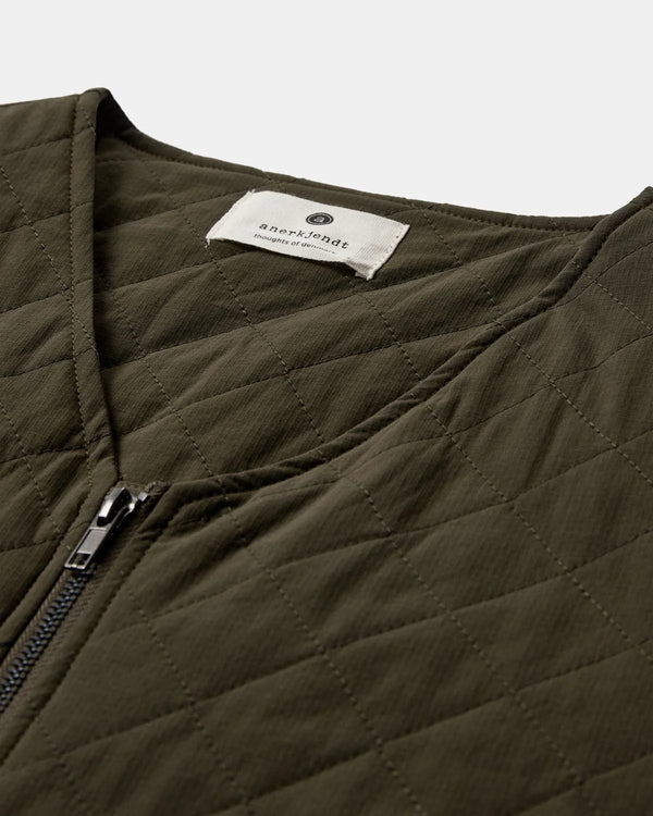 ANERKJENDT - AKRASMUS QUILT GILET - FOREST NIGHT