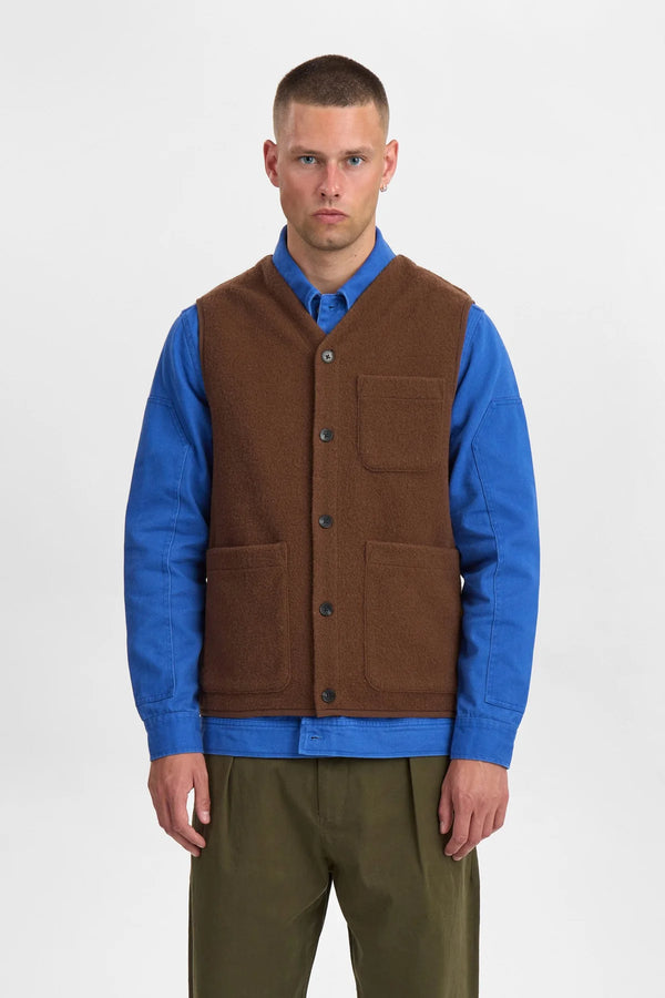 ANERKJENDT - AKRAMSUS BOILED WOOL VEST - CARAFE